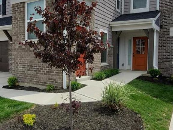 3rd image of 686 Daphne Way #686