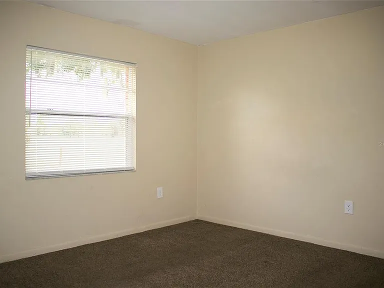468 Oregon Ave — Photo 9