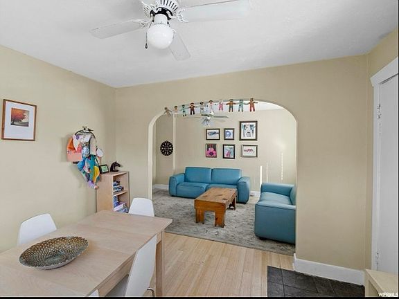 2nd image of 604 S Park St