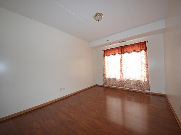 2nd image of 2322 S Canal St Unit 708