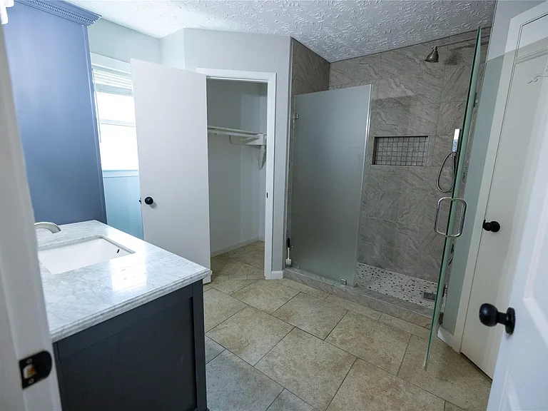 10323 Lone Brook Dr — Photo 9