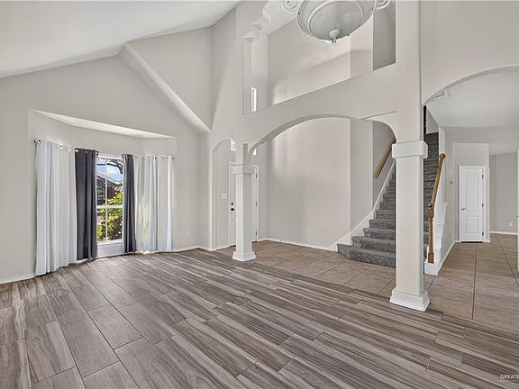 5th image of 2515 Dove Ave