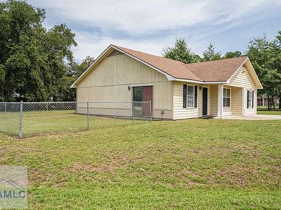 3rd image of 503 Idlewood Cir