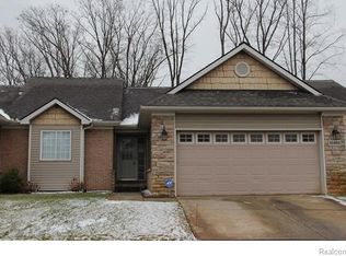 10492 Fawn Ridge Trl, Hartland, MI 48353