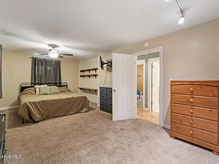 226 Church Rd — Photo 12