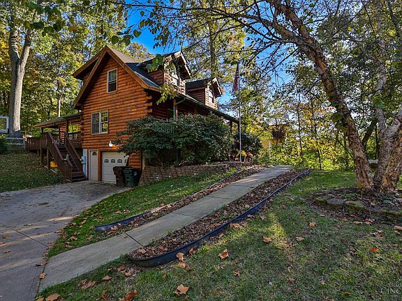 2nd image of 1613 Greenlawn Way