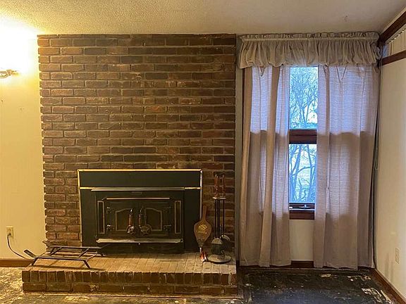 3rd image of 1728 Mohawk Dr