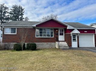 2013 Elizabeth St, Schenectady, NY 12303