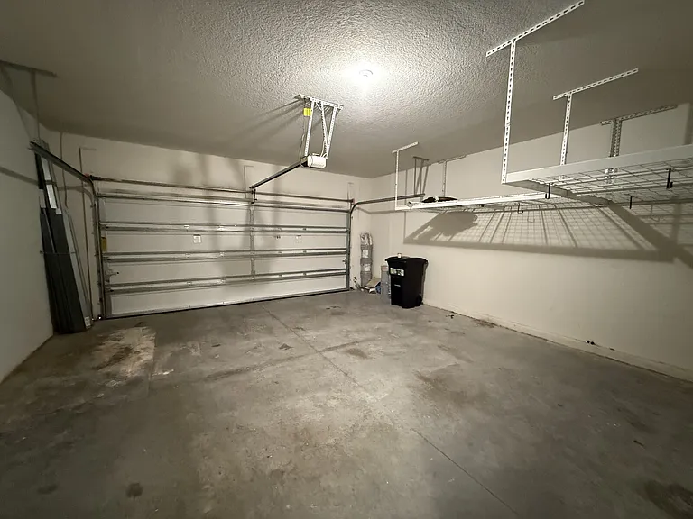 1946 Hidden Springs Dr — Photo 16