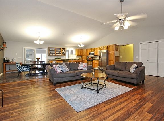 2nd image of 1507 Sir Lancelot Dr