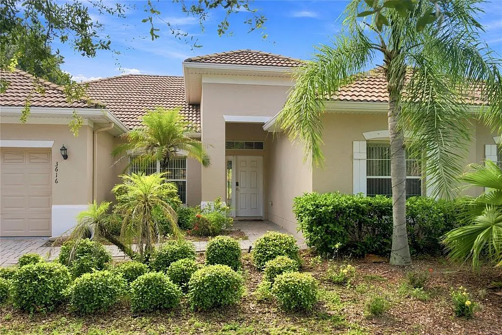 4 bed, 3.0 bath, 2262 sqft, $3,500 — Photo 1