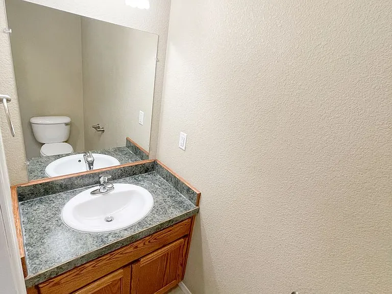 614 Prescott St — Photo 4