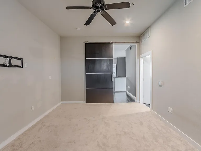 6927 Sumner St — Photo 30