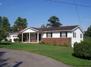 6 Hillview Cir, Milton, WV 25541