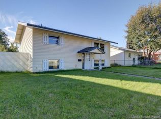 282 Hoyt St, Anchorage, AK 99508