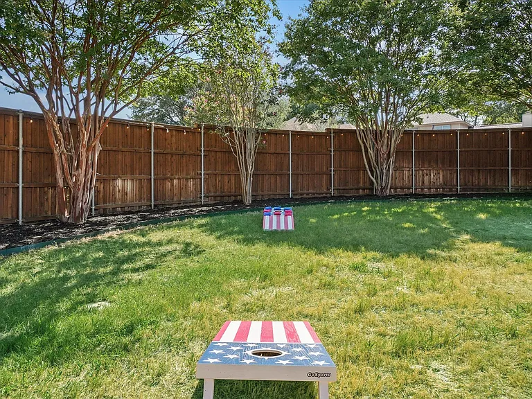 922 Blackstone Dr — Photo 46