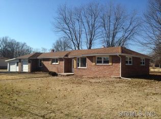 711 Alaska St, Staunton, IL 62088