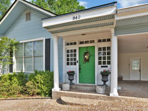 842 Elmwood St, Shreveport, LA 71104