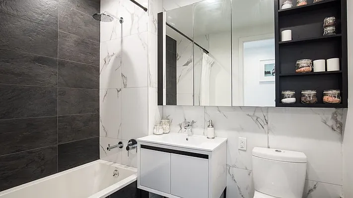 Rented by Nooklyn NYC LLC | media 32