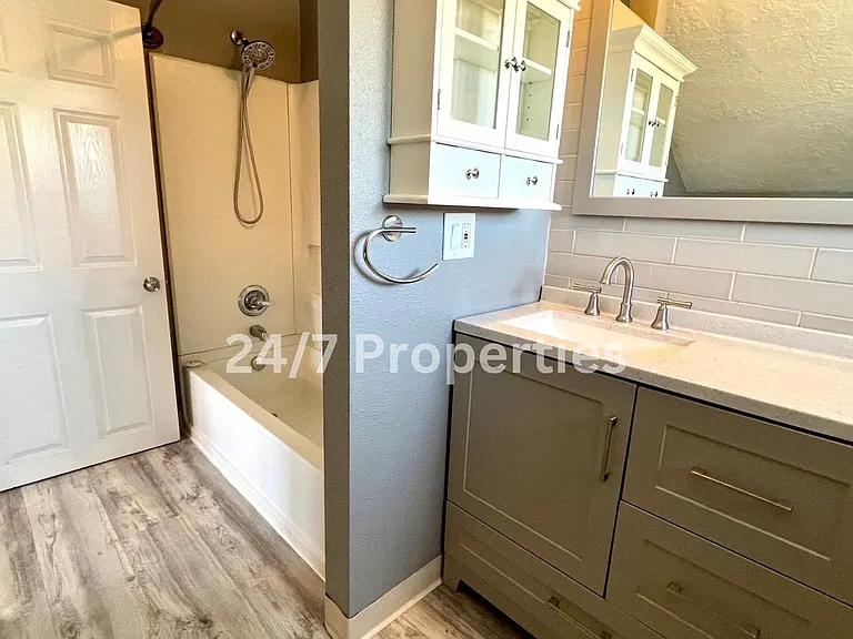 506 E Main St #2 — Photo 10