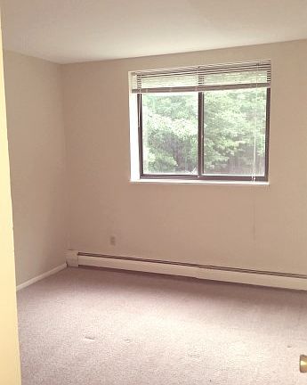 5th image of 25454 Euclid Ave APT 246