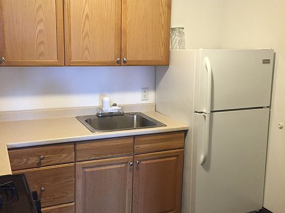 2nd image of 176 Mead St APT 2