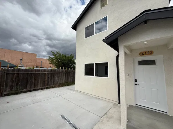 Stunning, Newly Remodeled 3 Bedroom, 2 Bath