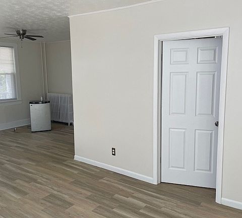 3rd image of 734 E Park St