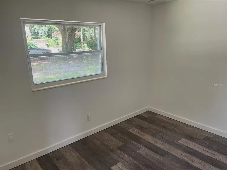 783 Eldridge St — Photo 24