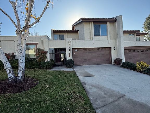 2nd image of 686 Woodlawn Dr