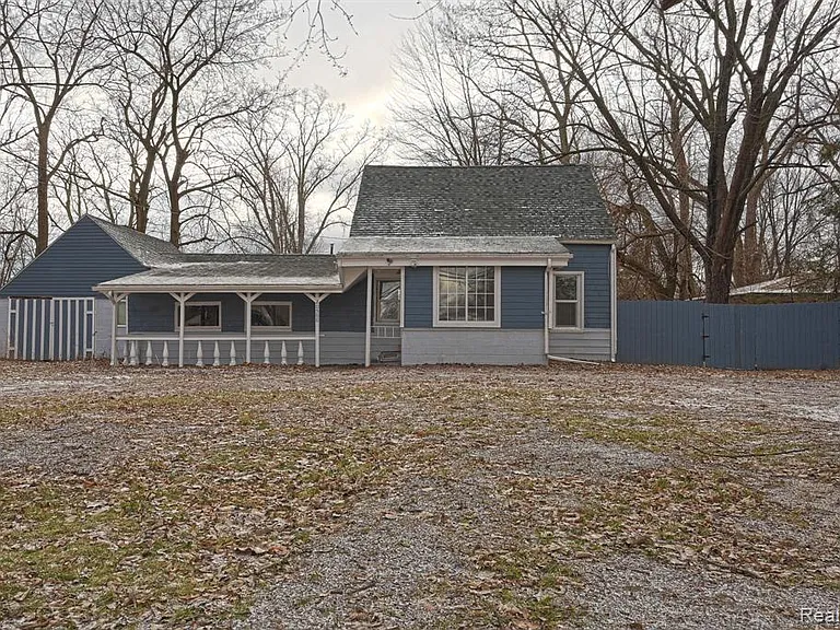 20500 McKishnie St — Photo 1