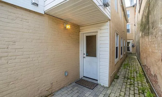 848 W Lombard St #1 — Photo 11