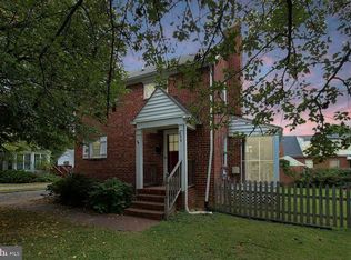 835 N Buchanan St, Arlington, VA 22203