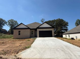529 Madeleine Cir, Austin, AR 72007