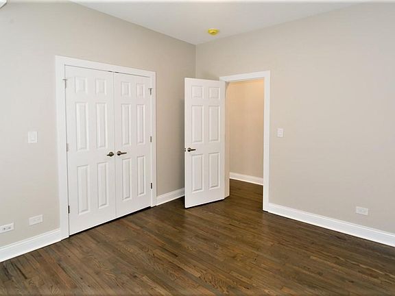 3rd image of 4435 N Paulina St #47-3N