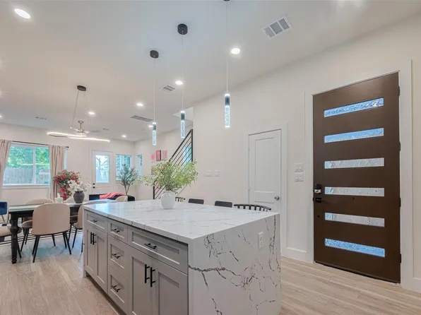 2909 Nagle St, Houston, TX 77004
