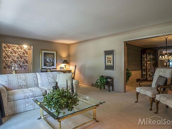 4th image of 516 Heather Ln