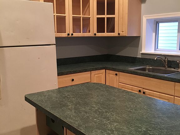 5th image of 4850 W Newport Ave #1