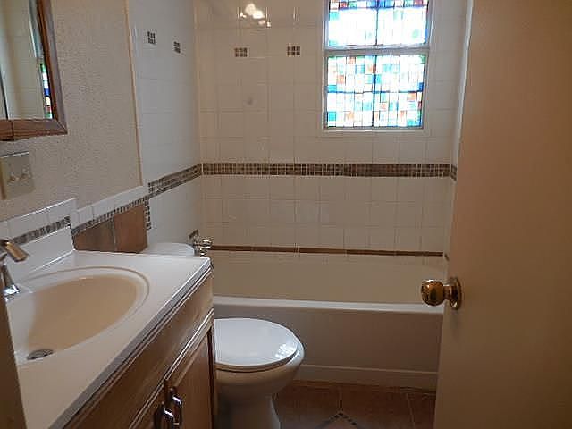 1st image of 609 Browning Dr