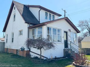 957 3rd St, Wyandotte, MI 48192