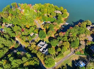 290 Blucher Cir, Lake Wylie, SC 29710