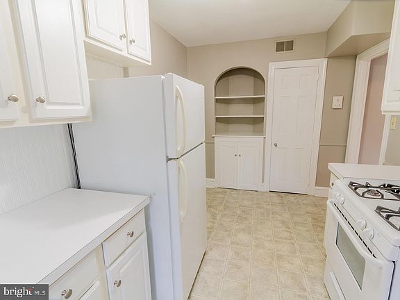 3rd image of 711 N Broom St APT 8