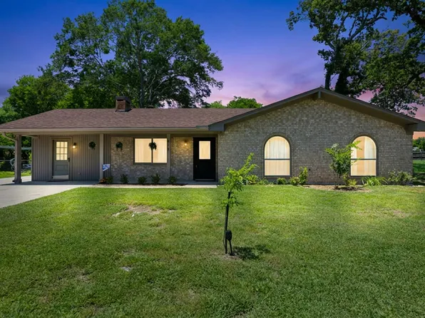 414 Emmie Ln, Hallsville, TX 75650