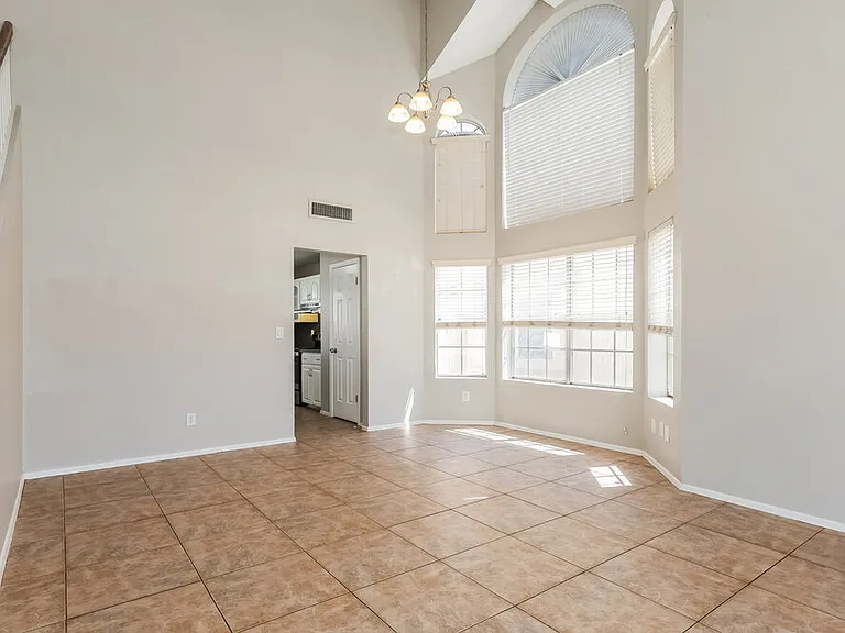 4214 E Saltsage Dr — Photo 5