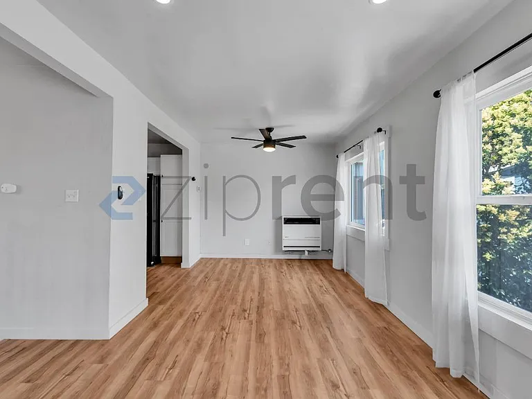 3031 Chestnut St — Photo 15
