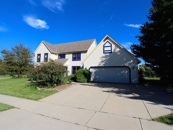 2nd image of 1495 Crestwood Dr