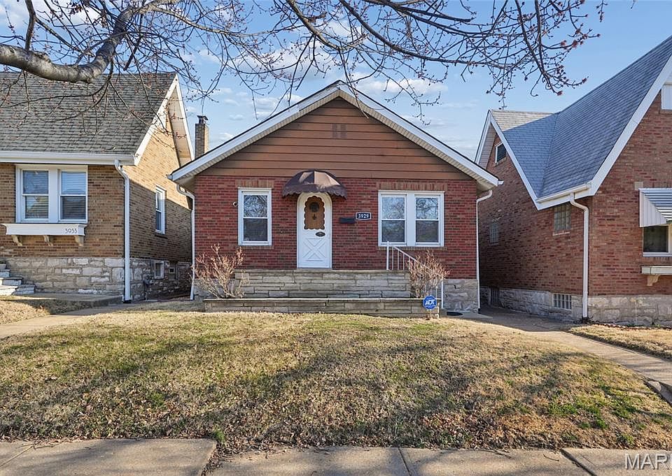 3929 Burgen Ave, Saint Louis, MO 63116 | Zillow
