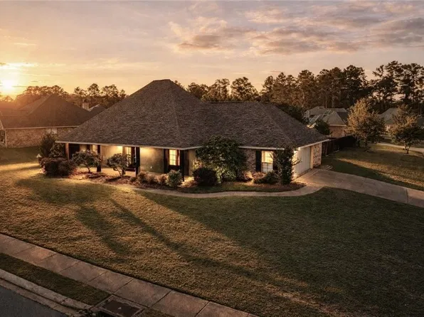 100 Iberia Ln, Pineville, LA 71360