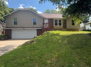 1008 SW 19th Street Ter, Blue Springs, MO 64015