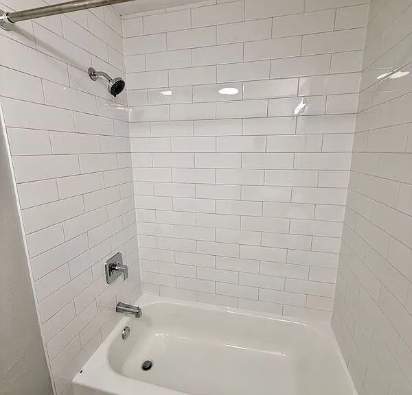 823 N Cherry St #3 — Photo 5
